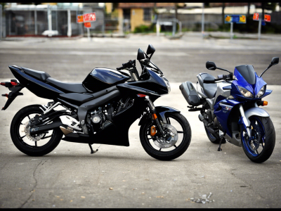 FZ6 Motorcycle with FZ6R next to it